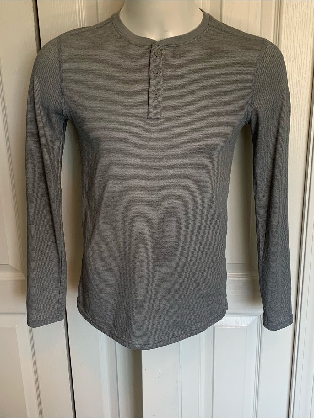 Under Armour Men's Long-Sleeve Henley Shirt - Gray